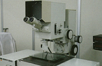 二次元測定顕微鏡